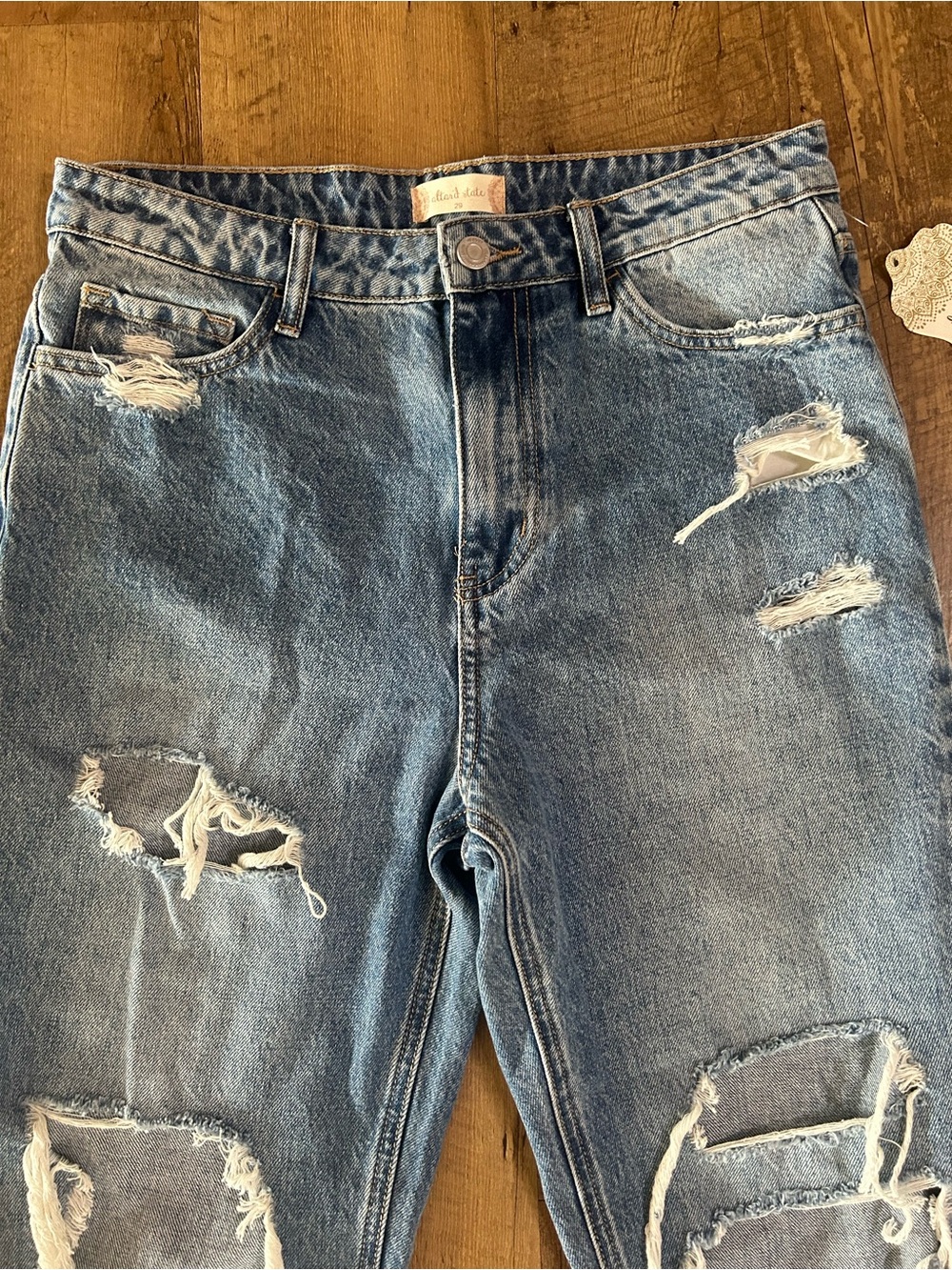 Altar’d State High Rise Distressed Cropped Jeans Size 29 NWT Raw Hem Trendy - Picture 6 of 16